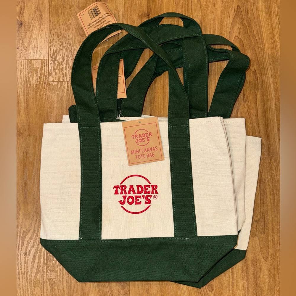 NWT - Trader Joe’s Mini Canvas Tote Bag (Green)